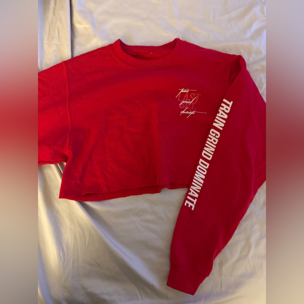 Red Cropped Sweatshirt with Motivational Print